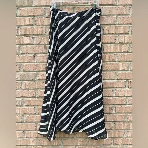 NWT Ann Taylor Striped Black and White Women's Skirt - Picture 3 of 7